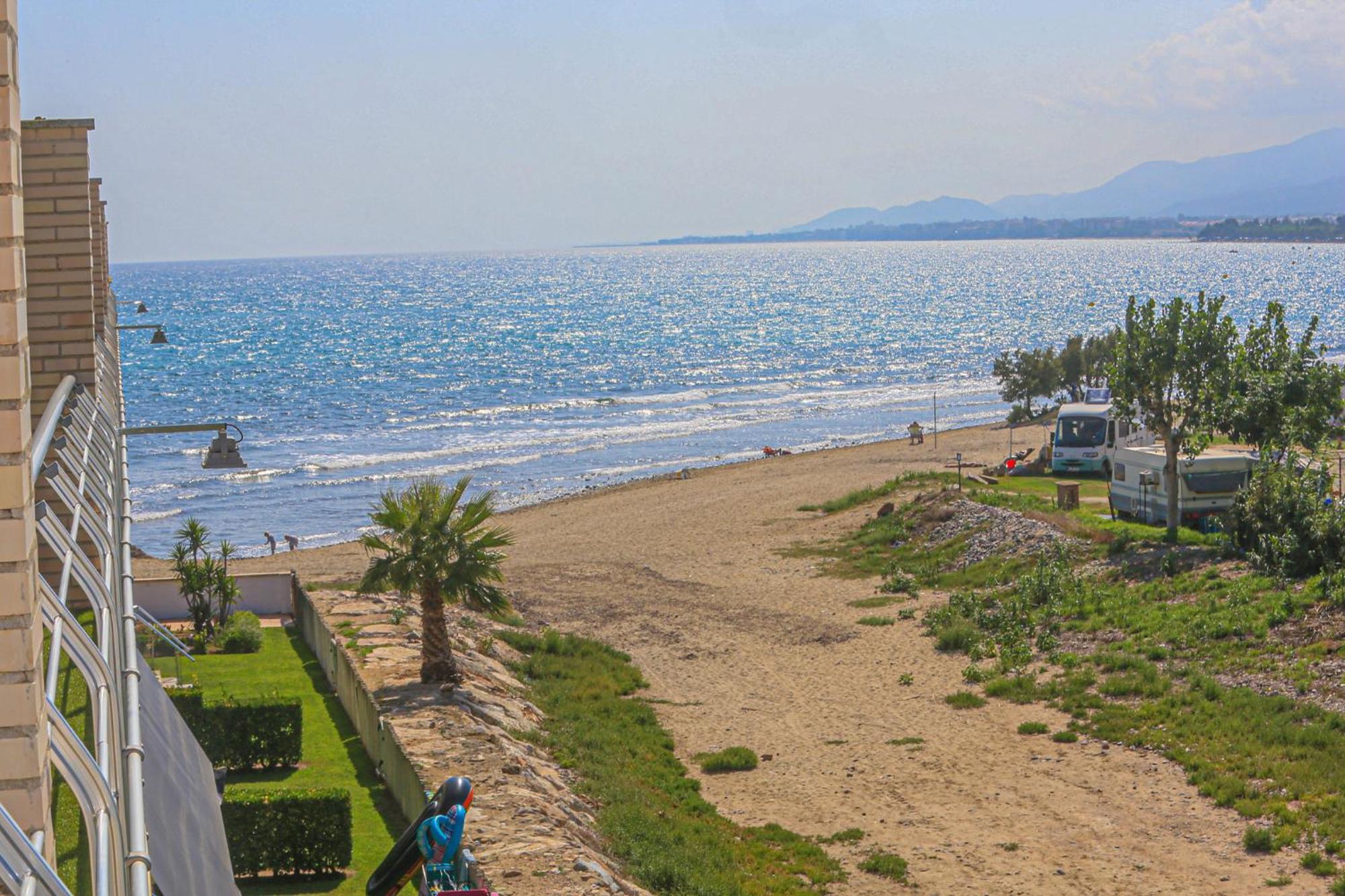 Апартаменты Di Mare Litoral Costa Dorada - Only Families Mont-roig del Camp Экстерьер фото